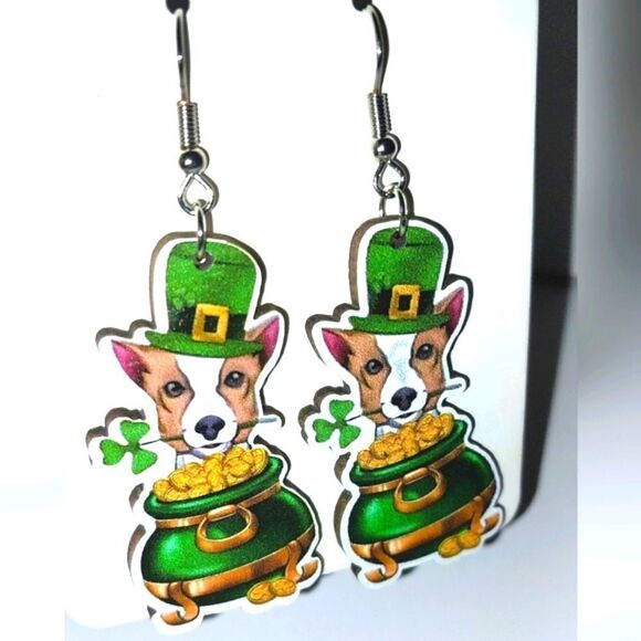 Super cute St Patrick's lucky green earrings - Picture 1 of 5